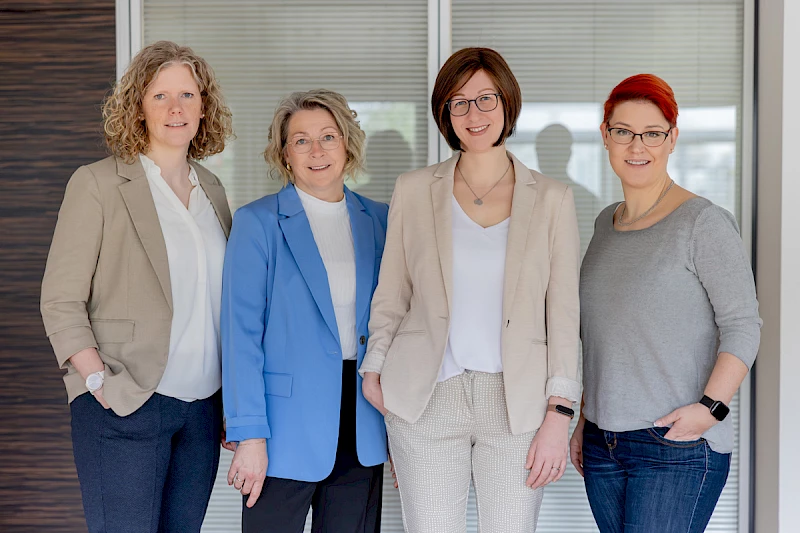 Foto: Katharina Hein --- Unsere Familienberaterinnen: Sandra Gilles (v.l.), Silke Wilken, Tina Ritterskamp und Janine Kneib.